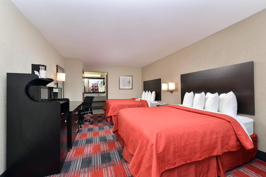 Quality Inn Near Parc Натчиточес Экстерьер фото