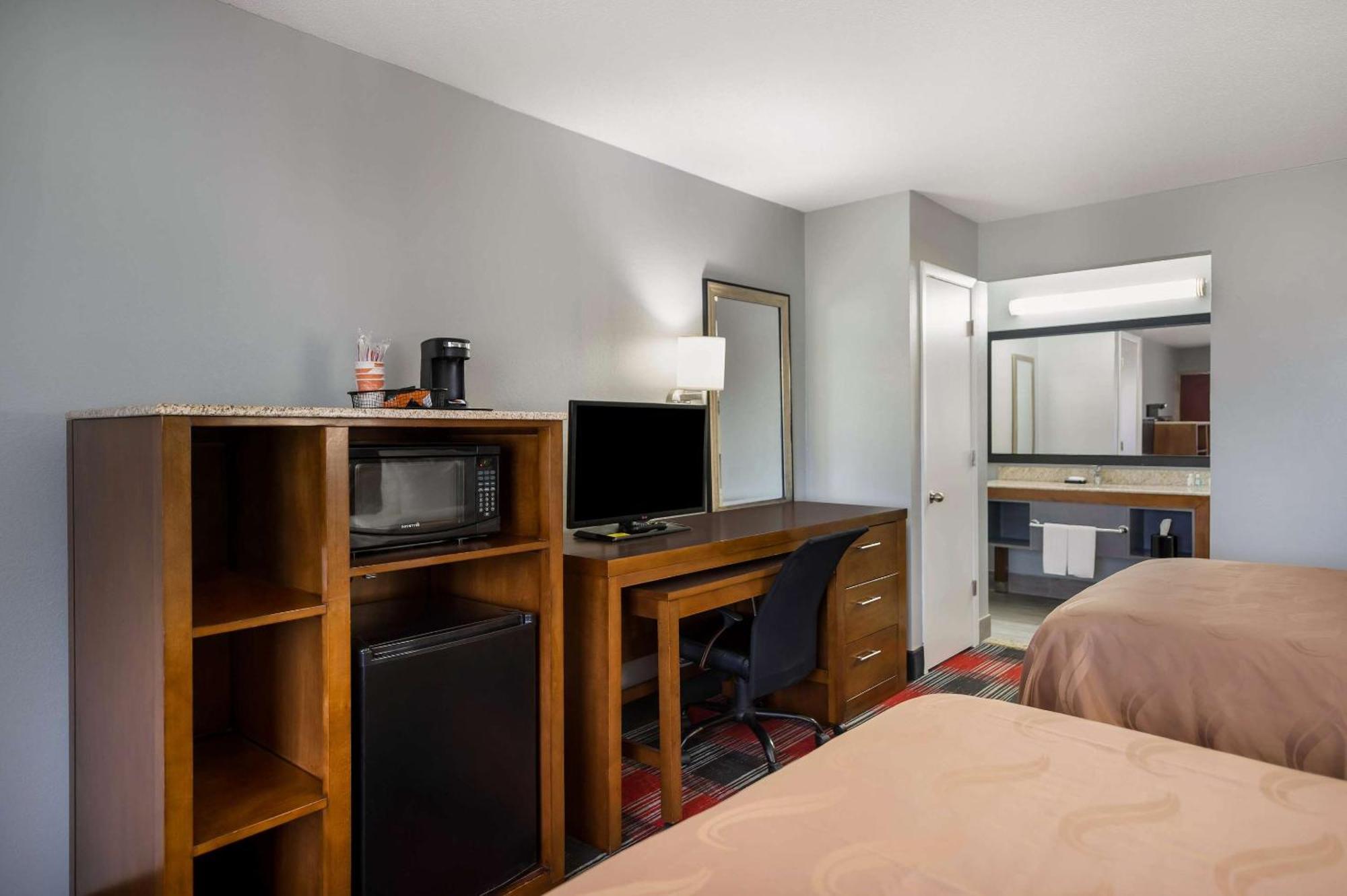 Quality Inn Near Parc Натчиточес Экстерьер фото