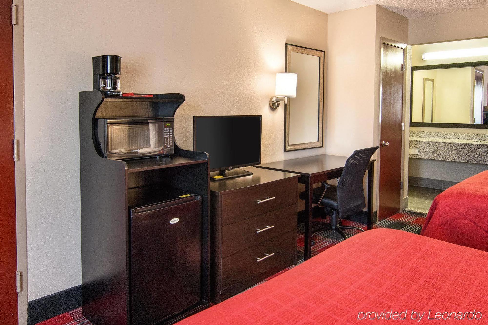 Quality Inn Near Parc Натчиточес Экстерьер фото